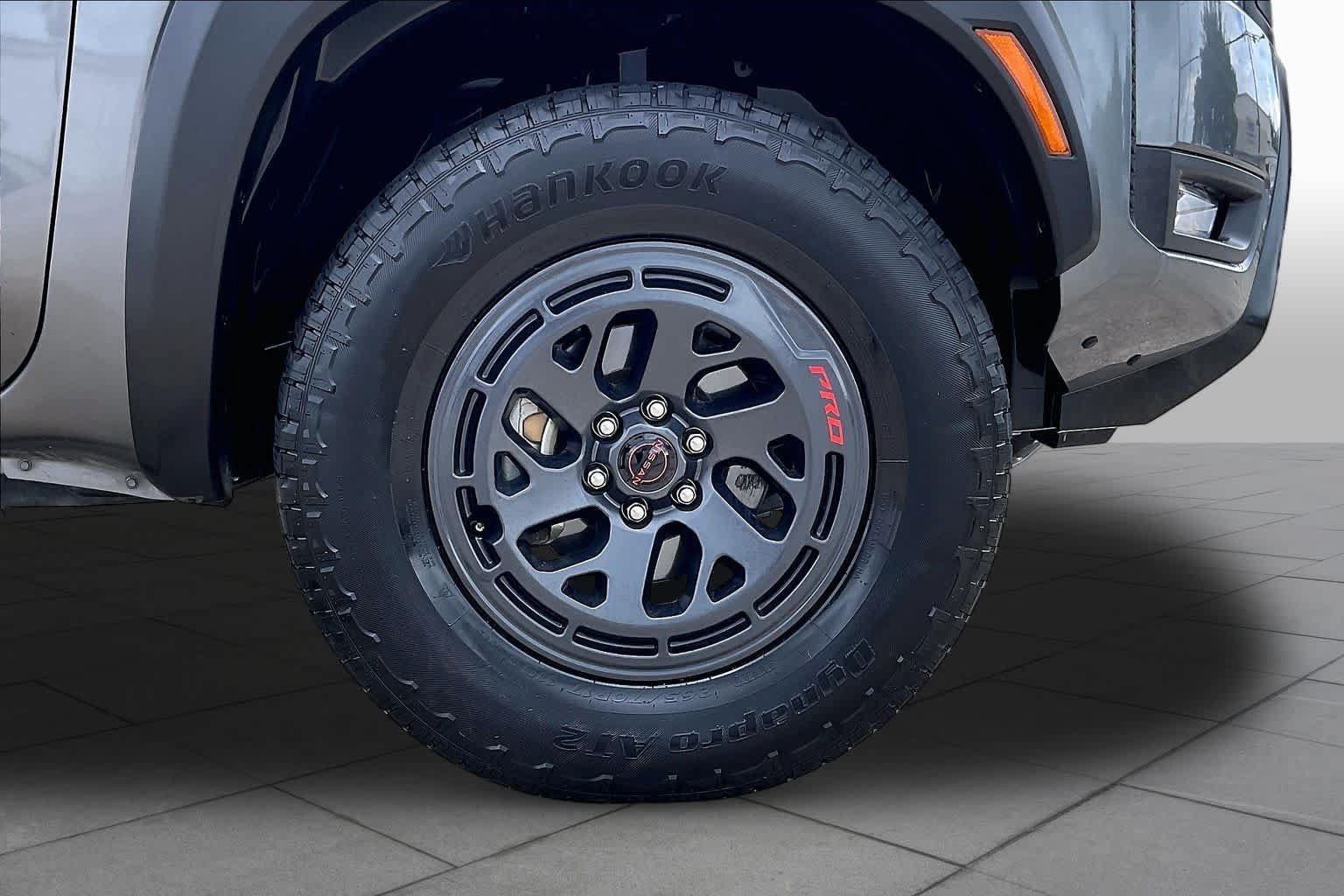 Used 2026 Nissan Frontier PRO-4X AWD/4WD image 11