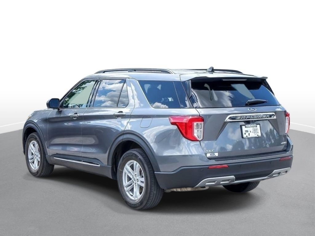 Used 2024 Ford Explorer XLT w/ Equipment Group 202A AWD/4WD image 6