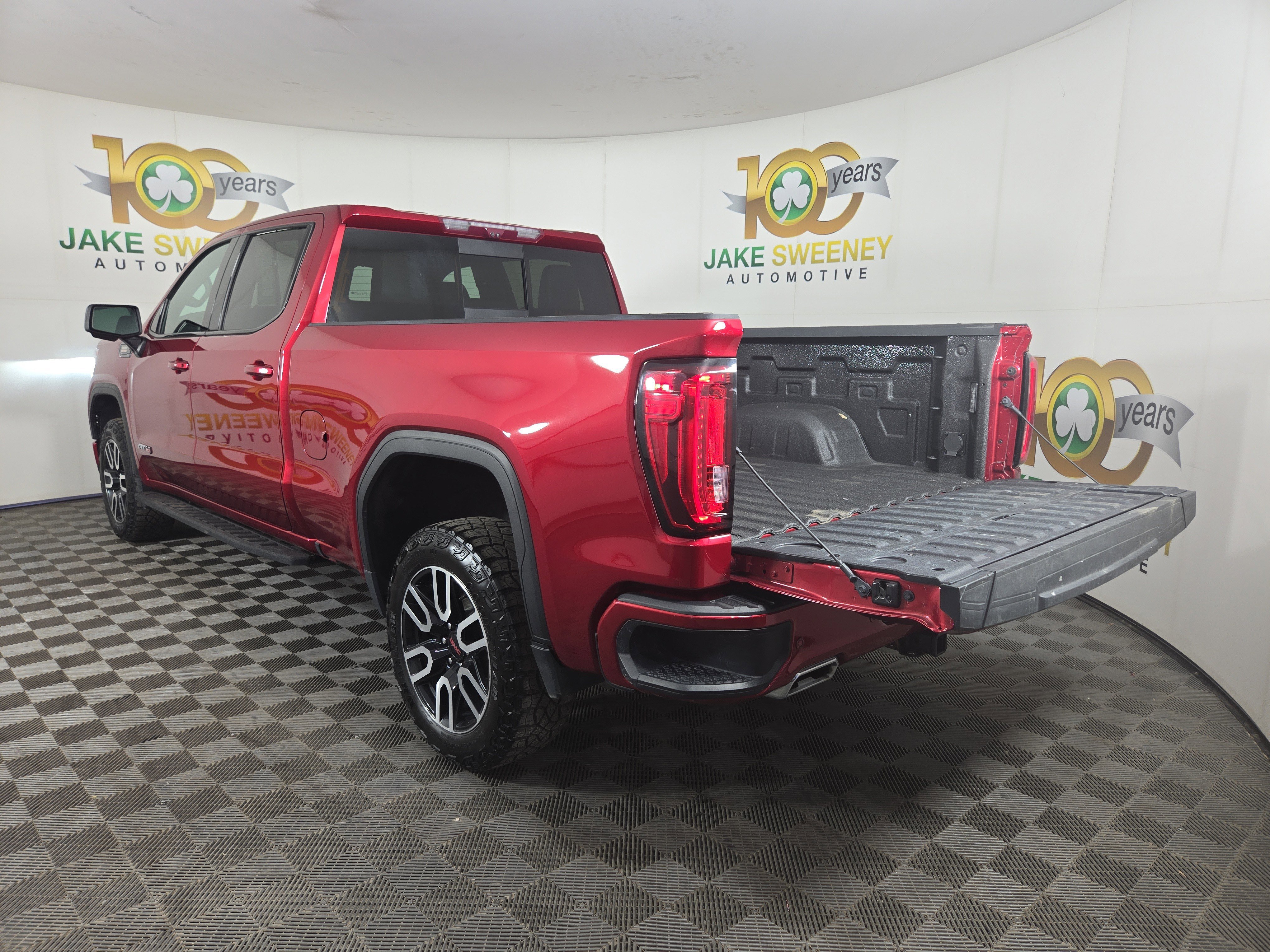 Certified 2023 GMC Sierra 1500 AT4 w/ Technology Package AWD/4WD image 31