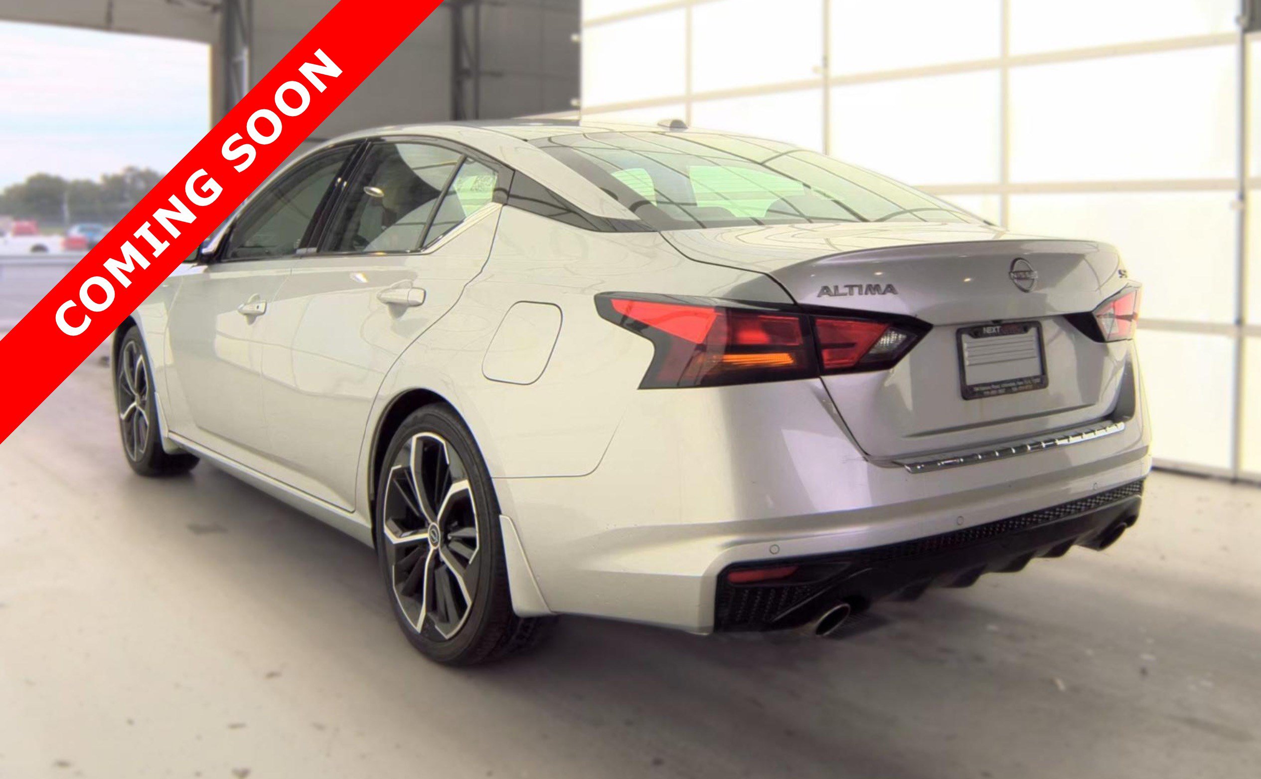 Used 2023 Nissan Altima 2.5 SR w/ SR Premium Package FWD image 4