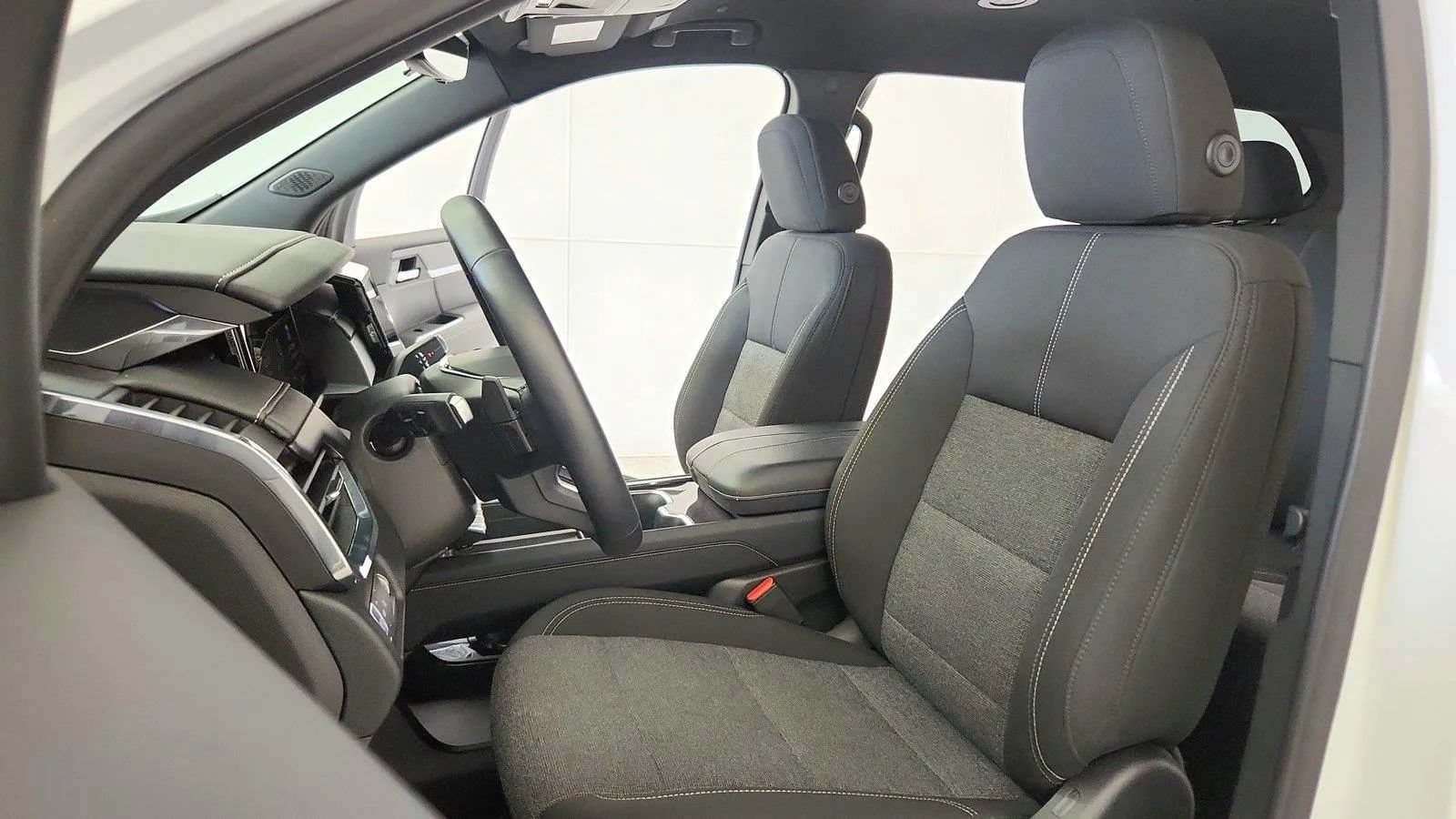 Used 2026 GMC Acadia Elevation FWD image 19