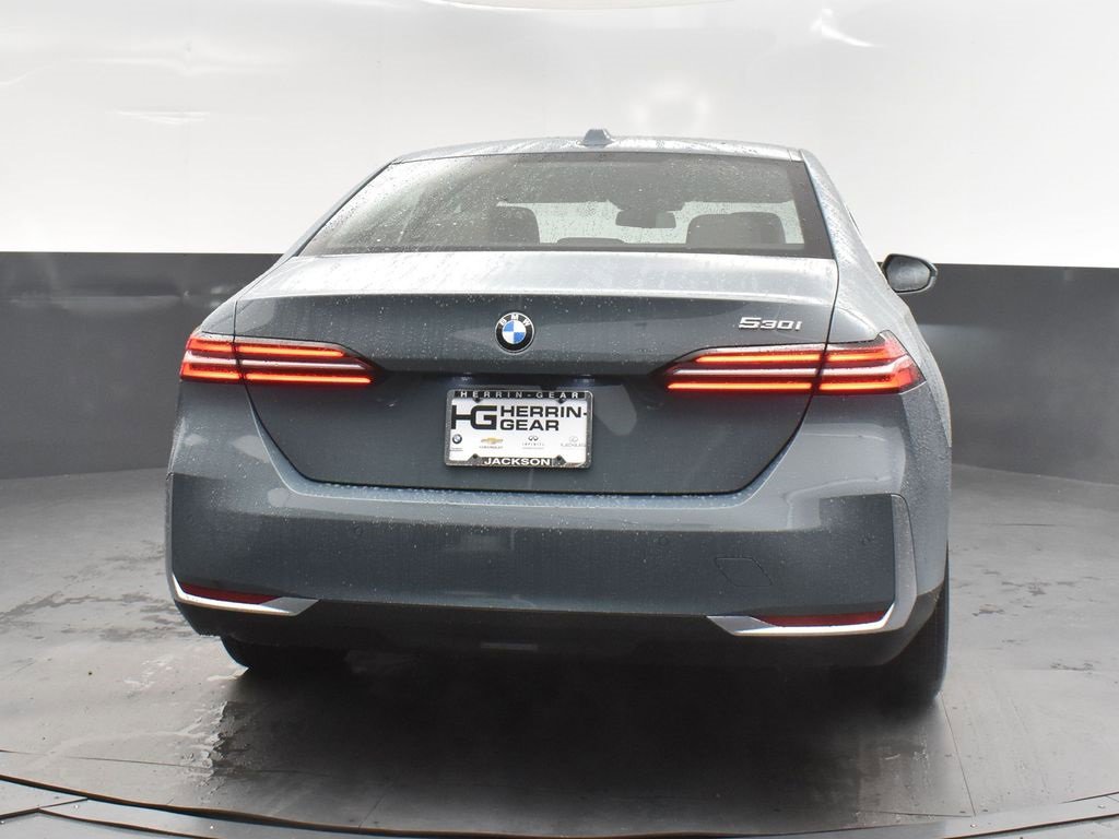 New 2026 BMW 530i w/ Premium Package image 7
