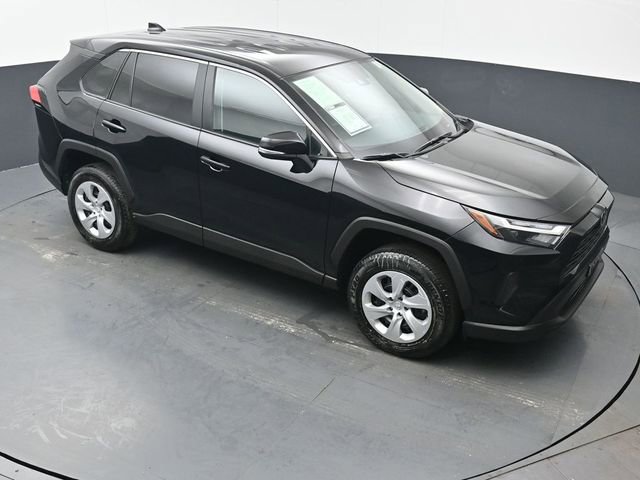 Used 2025 Toyota RAV4 LE AWD/4WD image 40