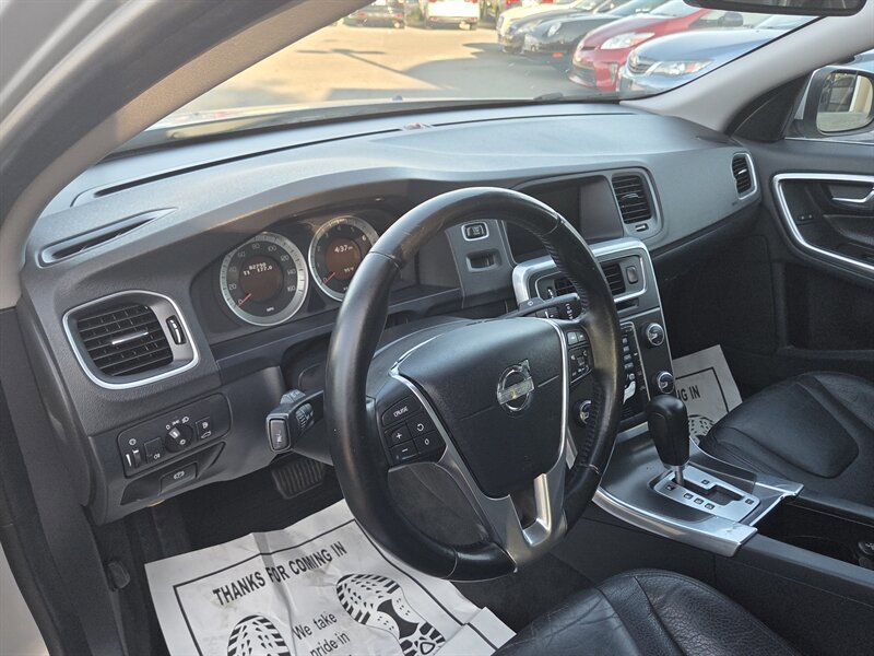 Used 2012 Volvo S60 T5 image 8