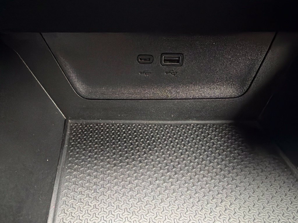 Used 2025 Chevrolet Equinox LT w/ Convenience Package II FWD image 19