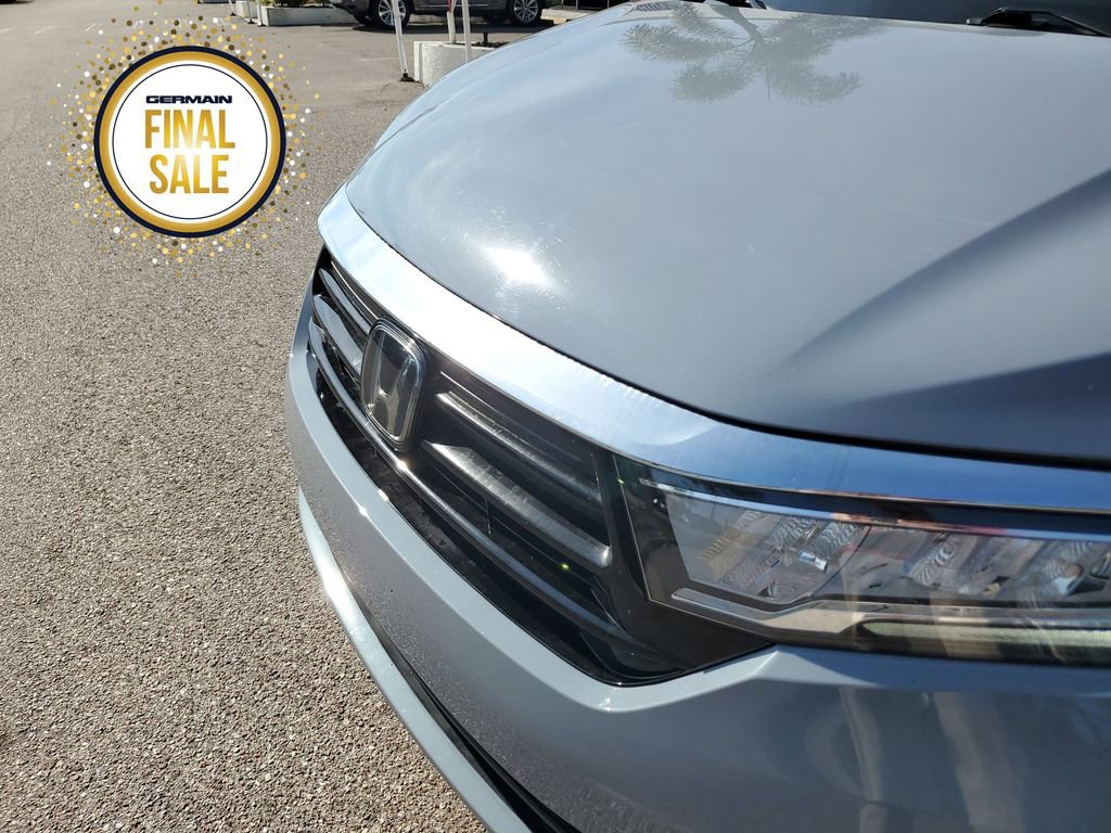Used 2023 Honda Odyssey Elite image 12