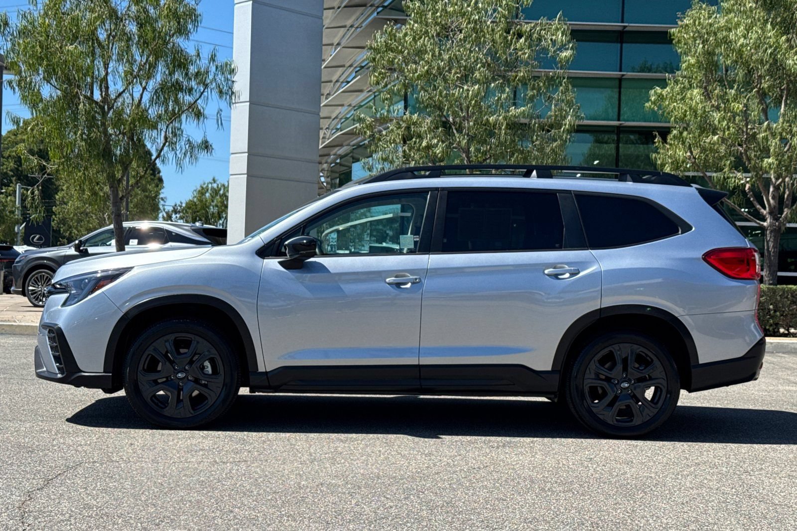 Used 2024 Subaru Ascent Onyx Edition AWD/4WD image 7