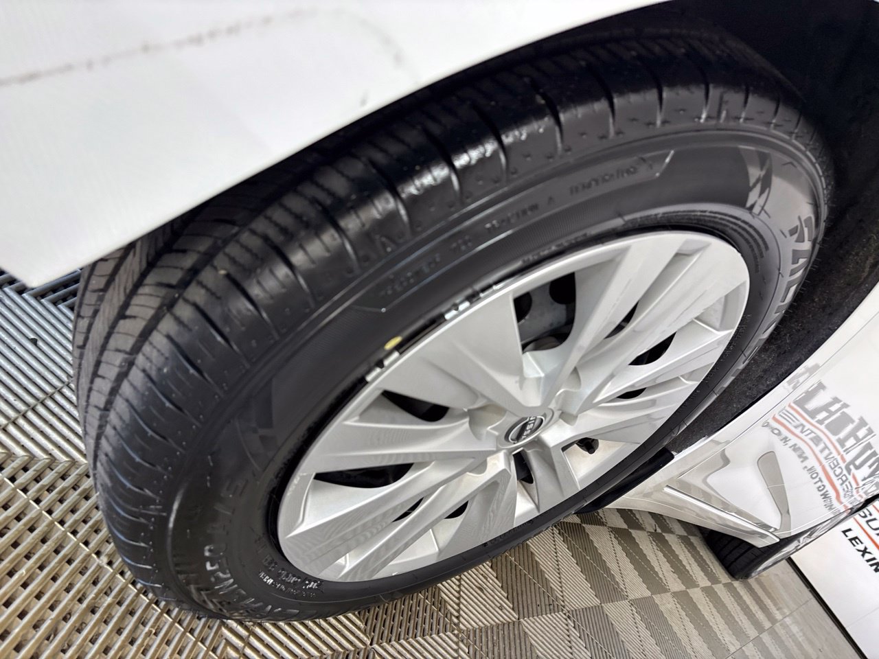 Used 2024 Nissan Sentra S FWD image 31