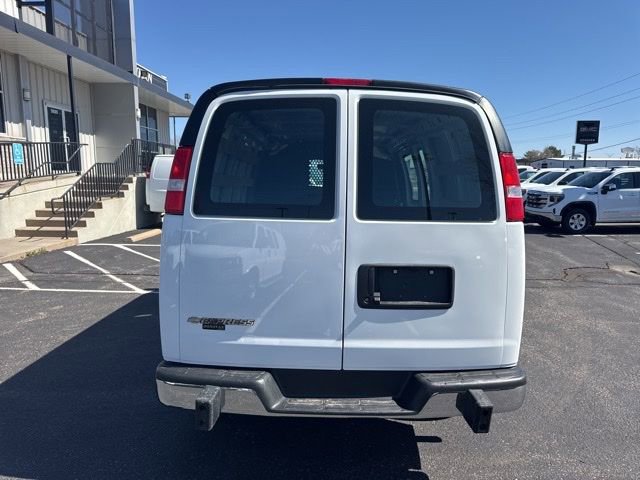 Used 2024 Chevrolet Express 2500 w/ Driver Convenience Package image 4