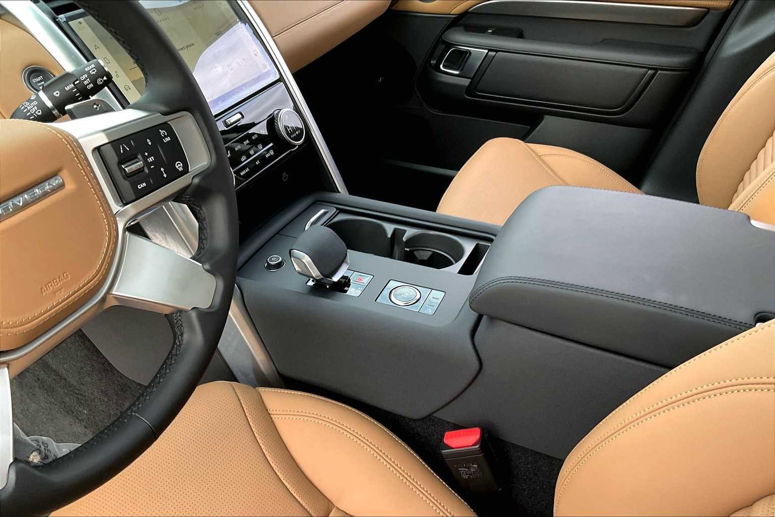 New 2025 Land Rover Discovery Metropolitan Edition image 10