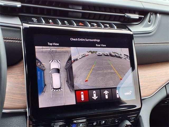 Used 2023 Jeep Grand Cherokee Summit w/ Adv Protech Group IV image 17