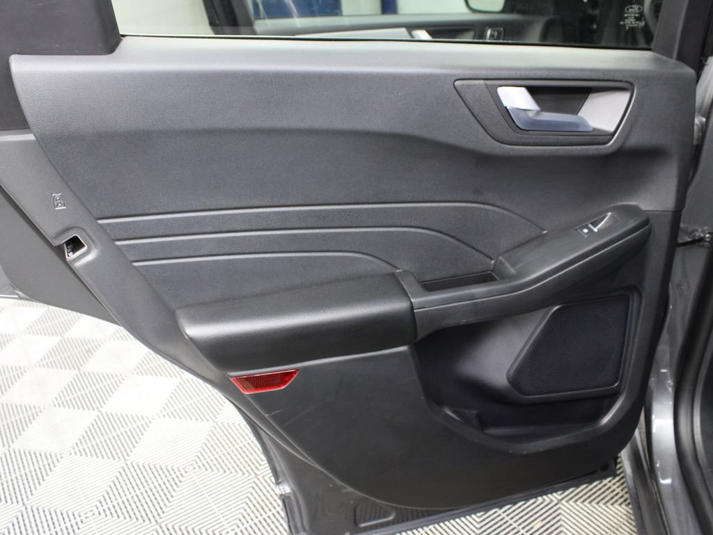 Used 2025 Ford Escape Platinum AWD/4WD image 54