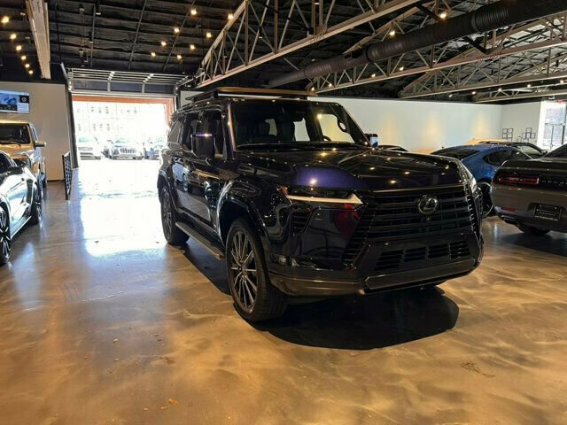 Used 2024 Lexus GX 550 image 7