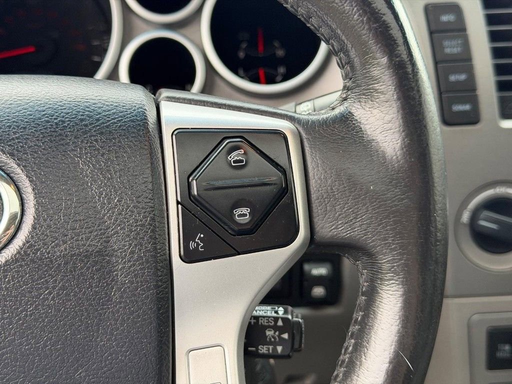 Used 2017 Toyota Sequoia Platinum image 25