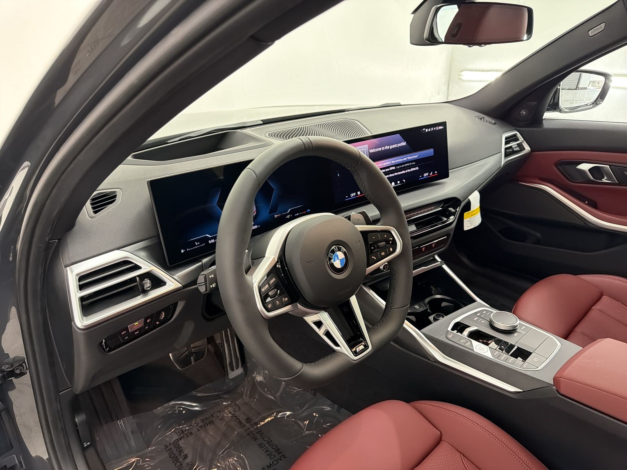 New 2026 BMW 330i Sedan w/ M Sport Package RWD image 4