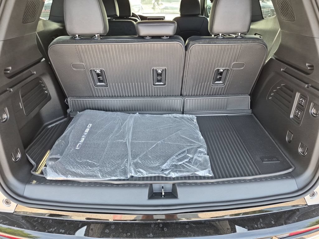 New 2026 GMC Acadia Denali w/ Super Cruise Package FWD image 43