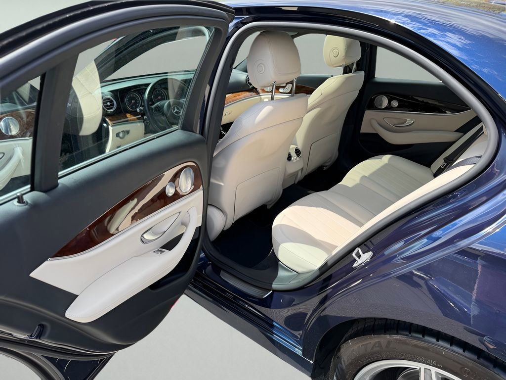 Used 2017 Mercedes-Benz E 300 4MATIC image 35