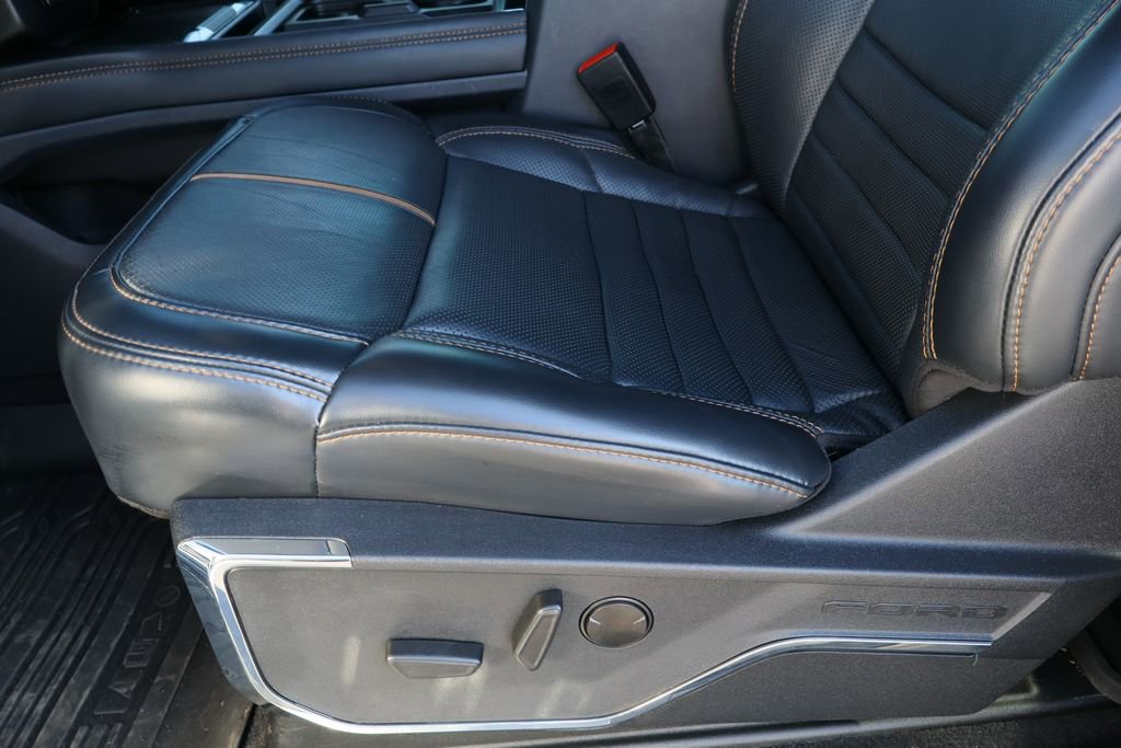 Used 2023 Ford F350 Platinum w/ FX4 Off-Road Package image 23