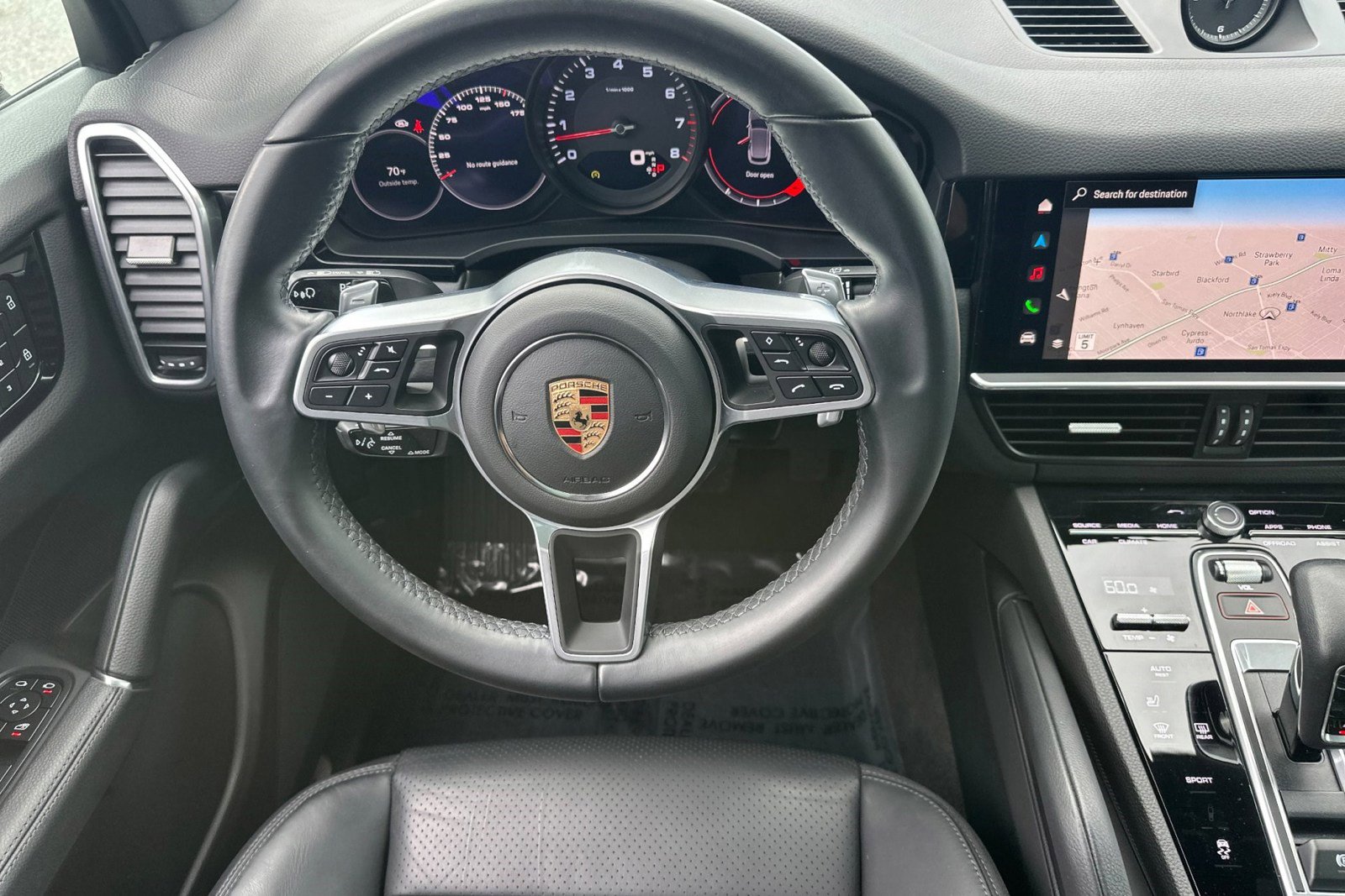 Used 2023 Porsche Cayenne Platinum Edition image 28