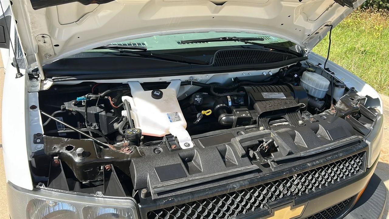 Used 2019 Chevrolet Express 3500 Extended w/ Driver Convenience Package RWD image 25