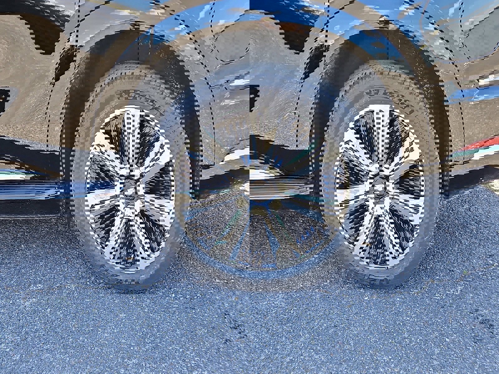 New 2025 Cadillac Escalade IQ Luxury 1 w/ Smart Trailering package image 3