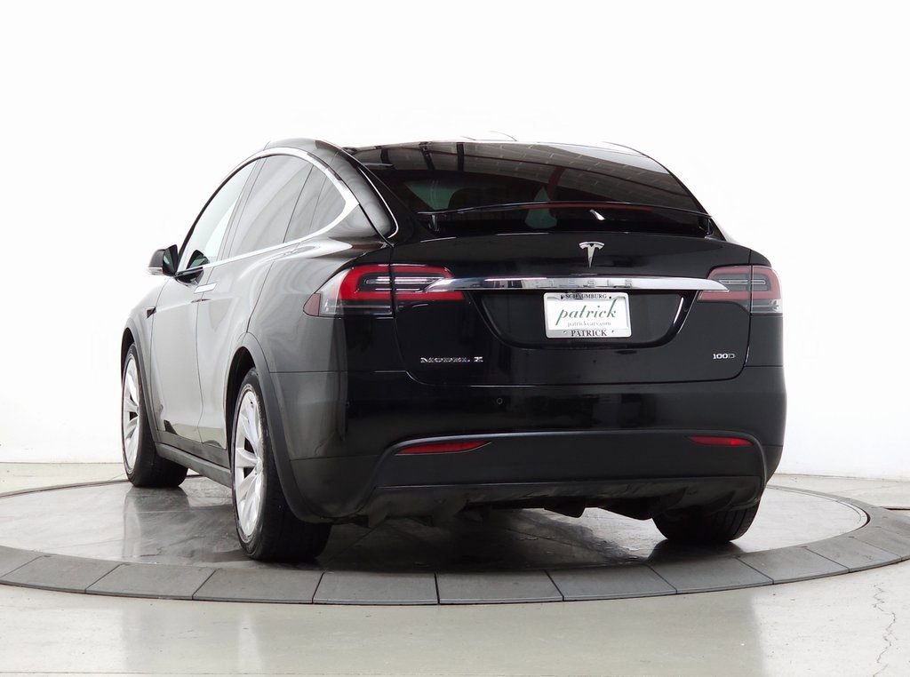 Used 2018 Tesla Model X 75D image 5
