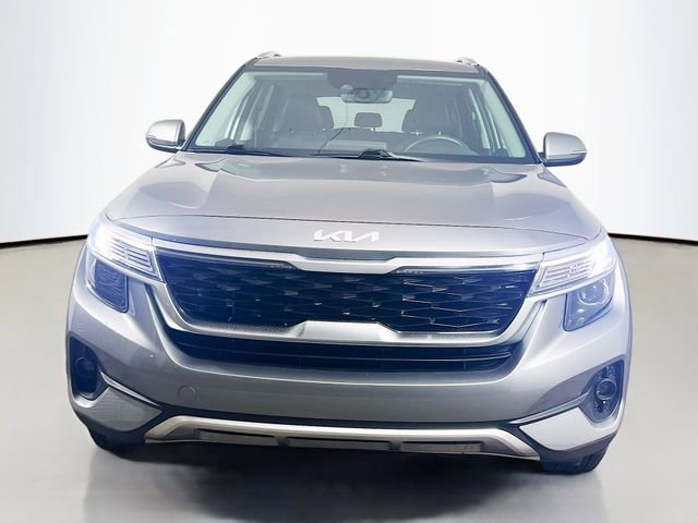 Used 2023 Kia Seltos S FWD image 2