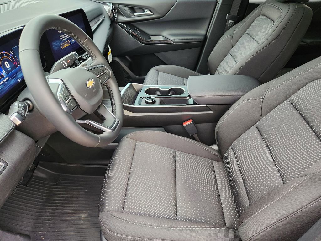 New 2026 Chevrolet Equinox LT w/ Safety and Technology Package FWD image 9
