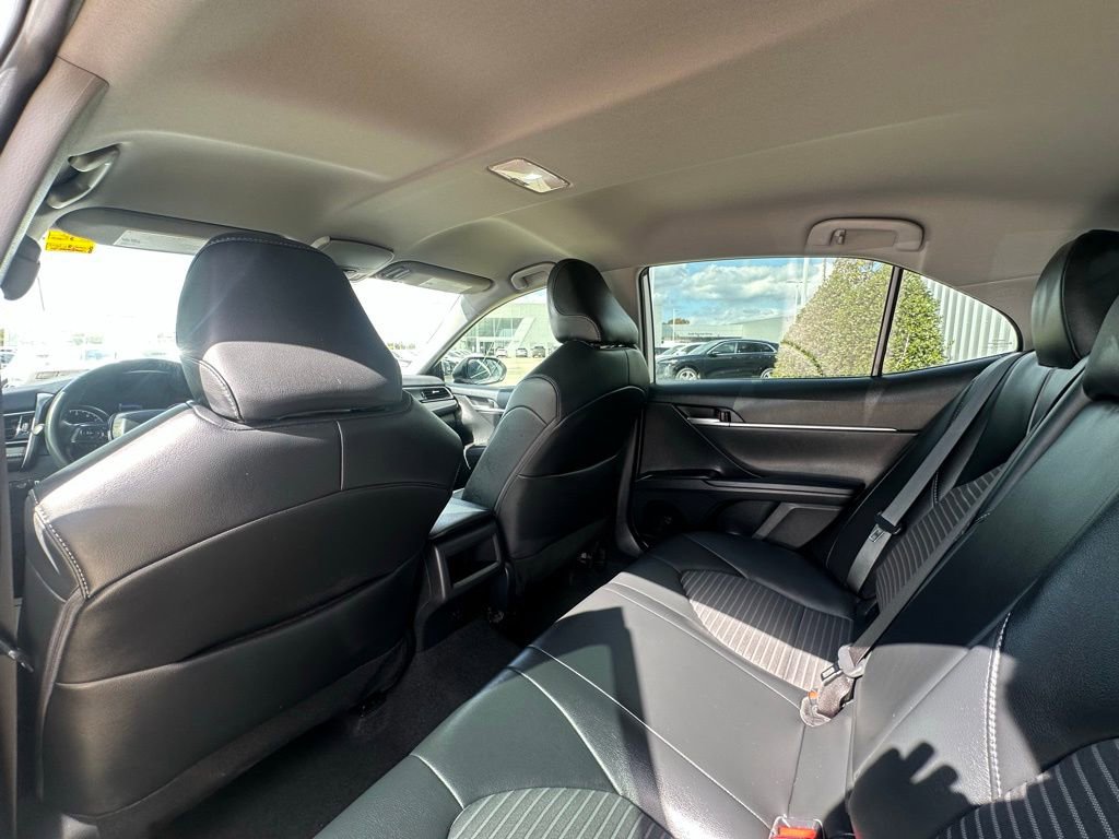 Used 2024 Toyota Camry SE image 19