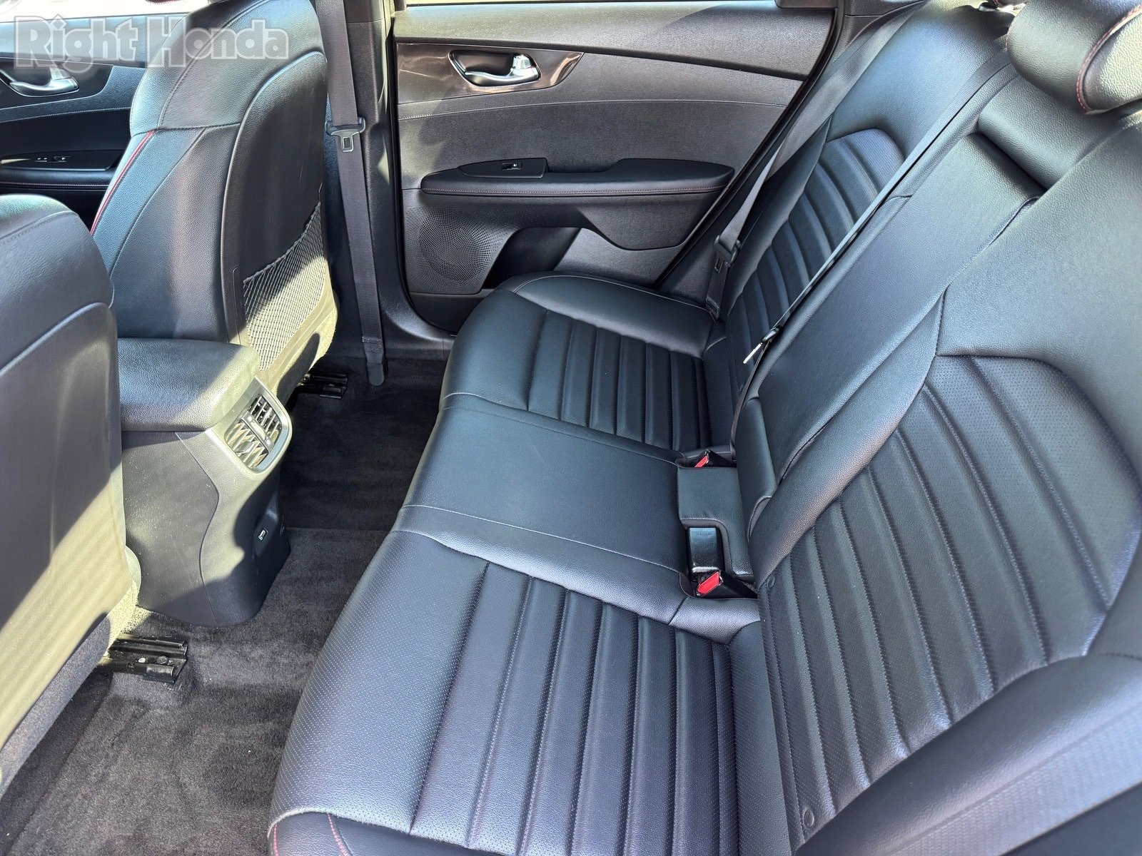 Used 2022 Kia Forte GT image 14