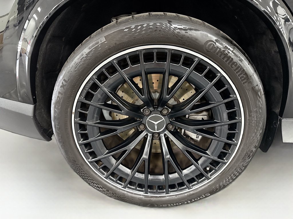 Used 2025 Mercedes-Benz GLC 43 AMG 4MATIC image 32