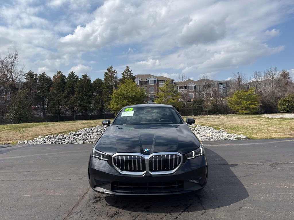Used 2024 BMW 530i image 8