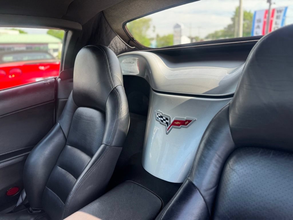 Used 2005 Chevrolet Corvette Convertible w/ Preferred Equipment Group RWD image 25
