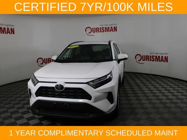 Used 2025 Toyota RAV4 XLE AWD/4WD image 2