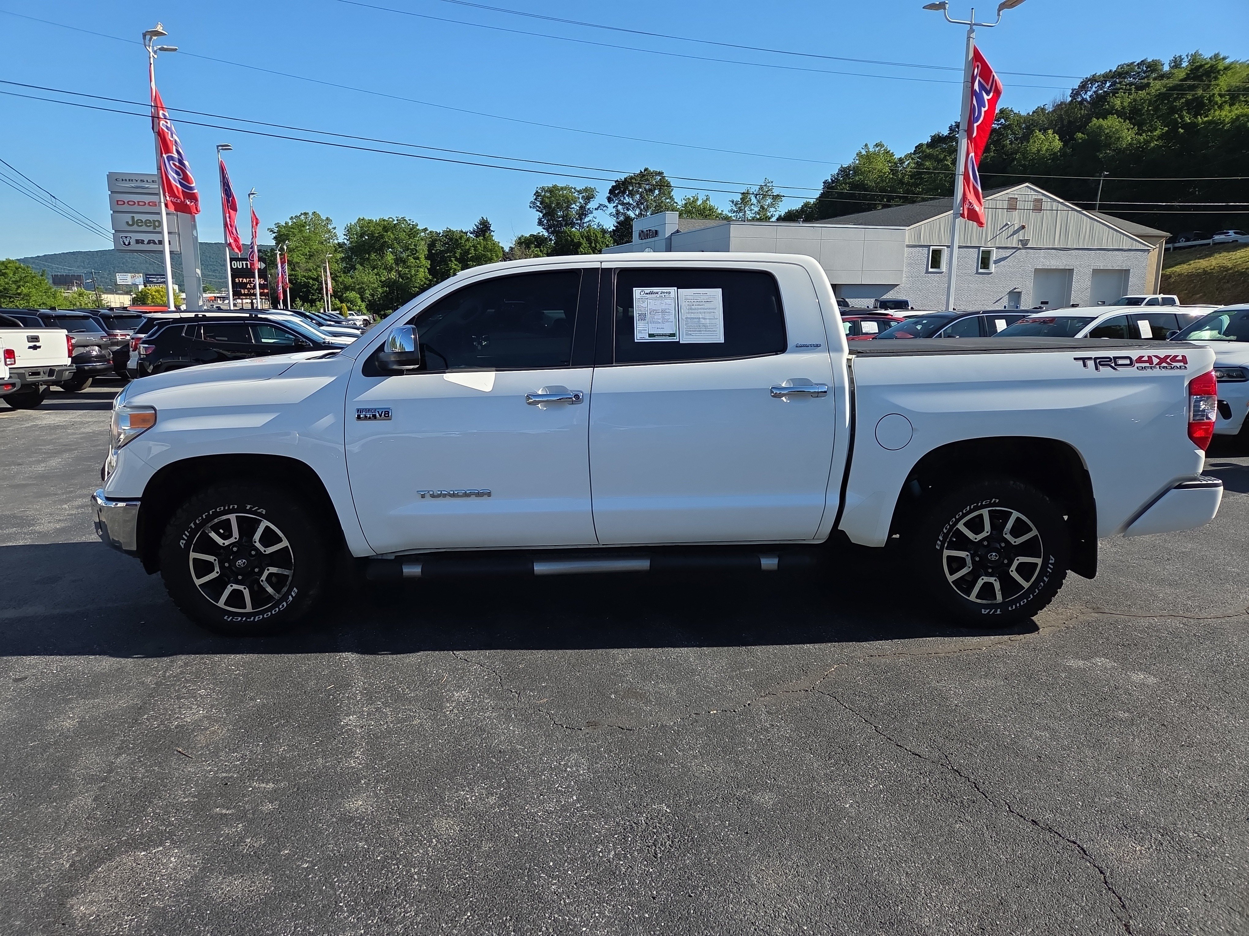 Used 2016 Toyota Tundra Limited w/ Limited Premium Package AWD/4WD image 7