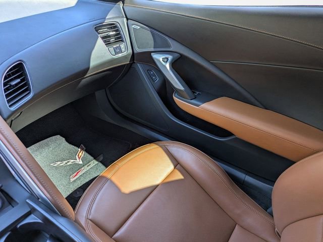 Used 2015 Chevrolet Corvette Z06 w/ 3LZ Preferred Equipment Group image 16