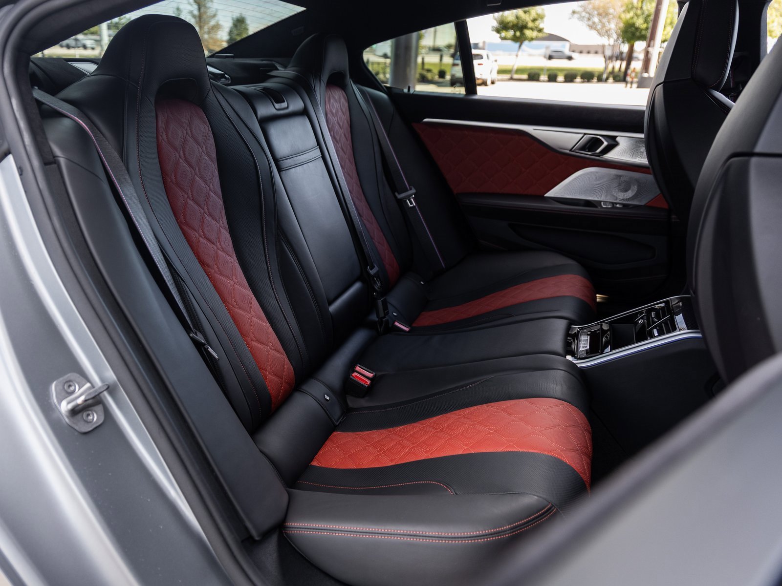 Used 2025 BMW M8 Competition image 40