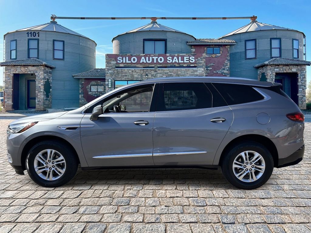 Used 2021 Buick Enclave Essence w/ Sound and Sites Package AWD/4WD image 2