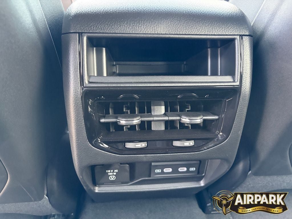 New 2026 Jeep Grand Cherokee Altitude AWD/4WD image 14