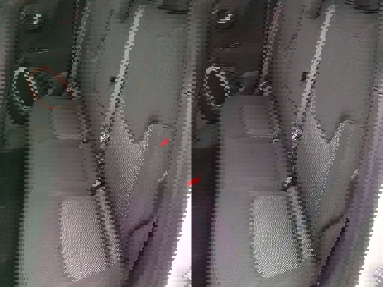 Used 2016 Jeep Renegade Latitude image 19