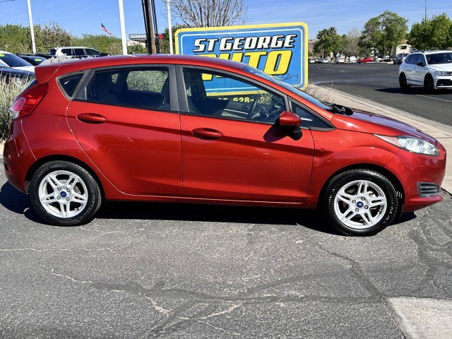Used 2018 Ford Fiesta SE image 2
