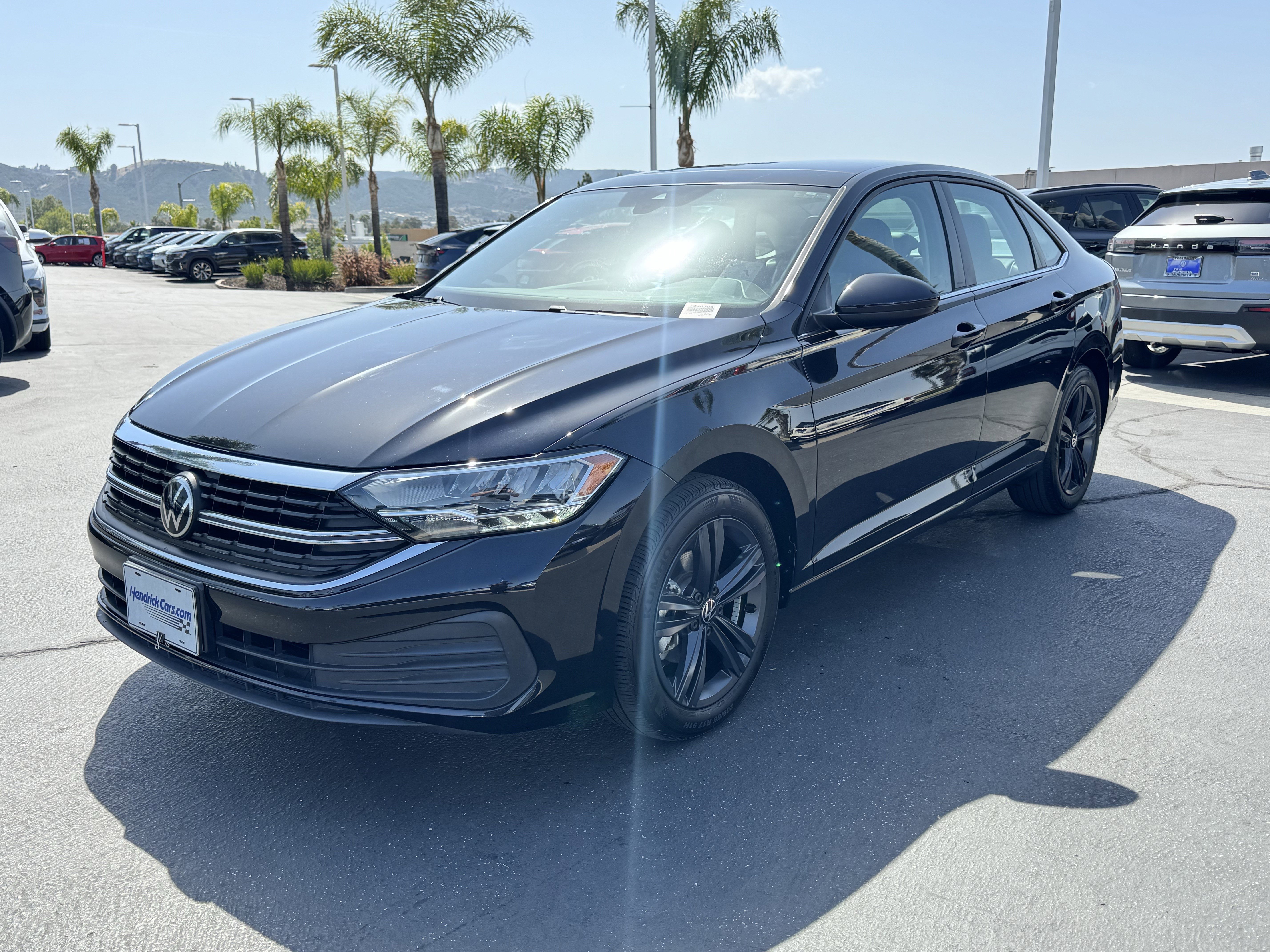 Used 2024 Volkswagen Jetta SE FWD image 6
