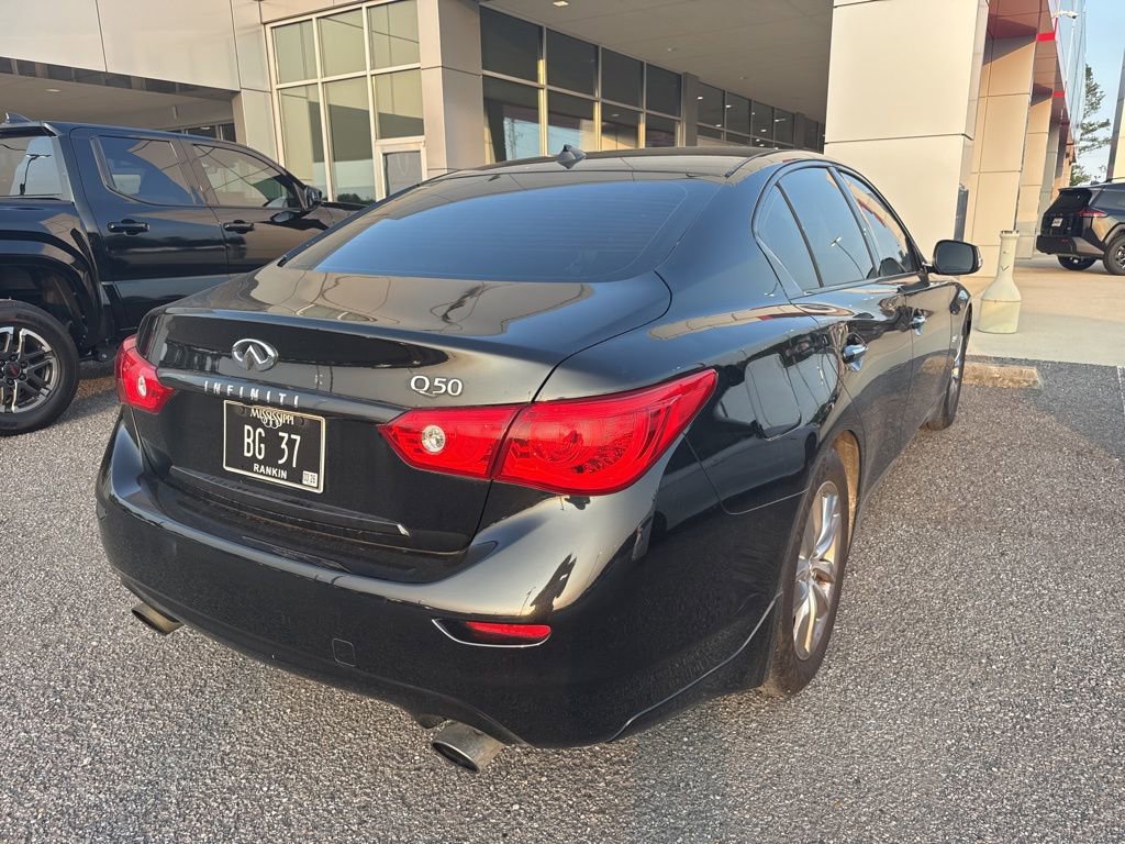 Used 2017 INFINITI Q50 3.0t Premium w/ Cargo Package (L95) RWD image 9