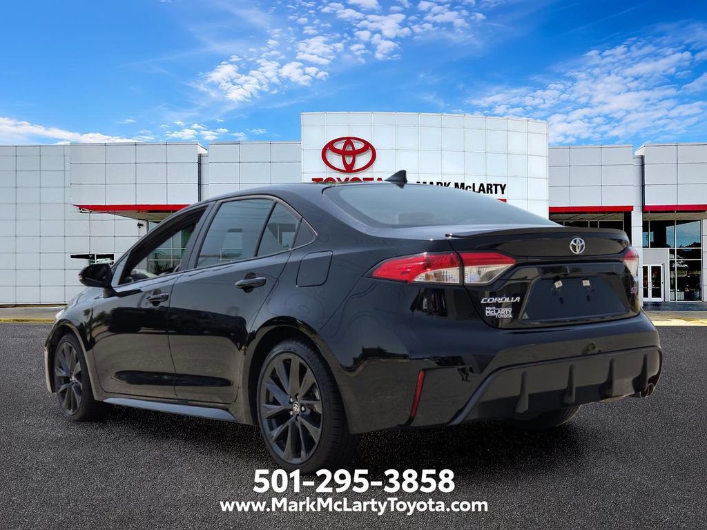 Used 2025 Toyota Corolla SE FWD image 3
