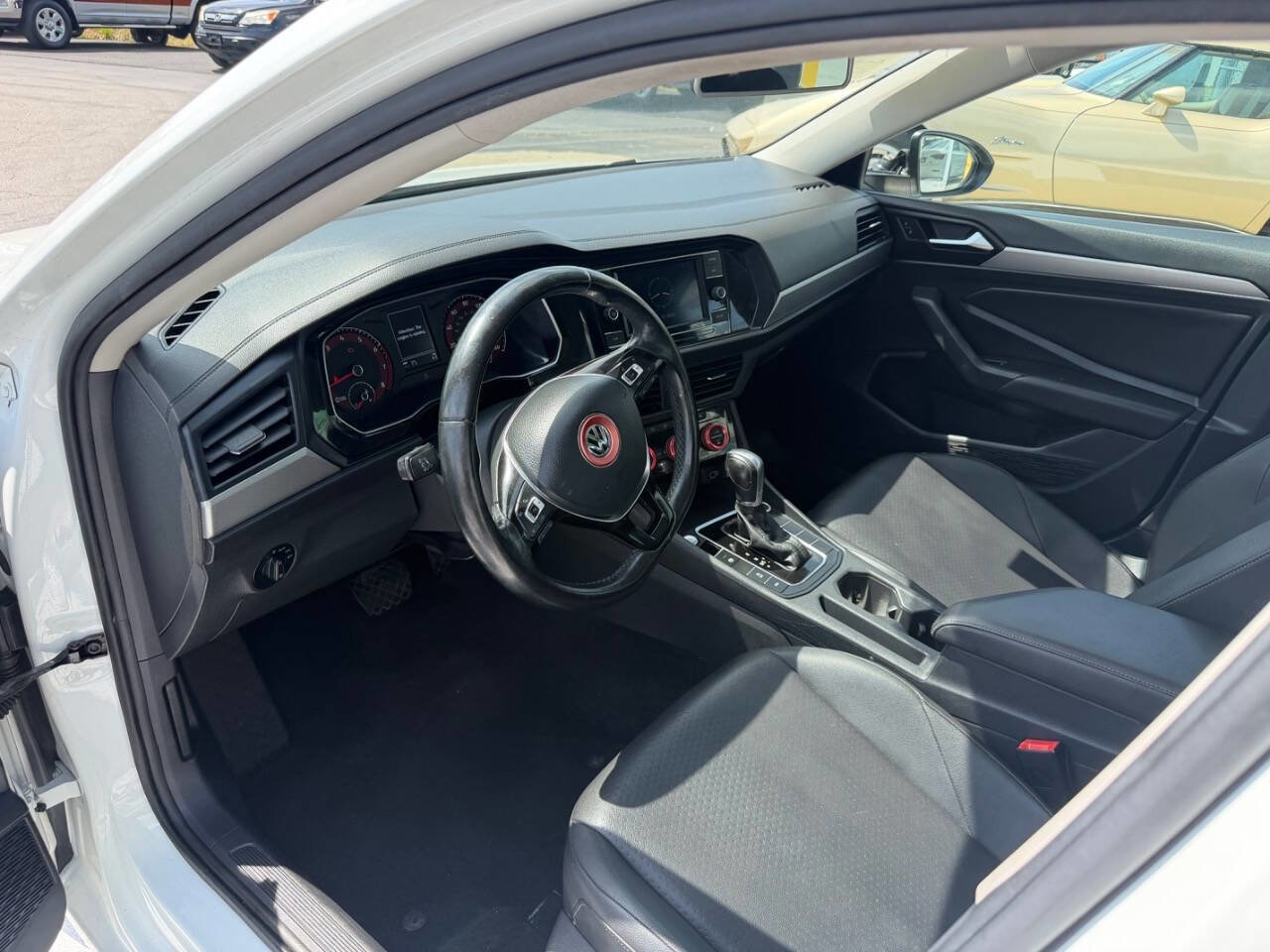 Used 2019 Volkswagen Jetta SE FWD image 9