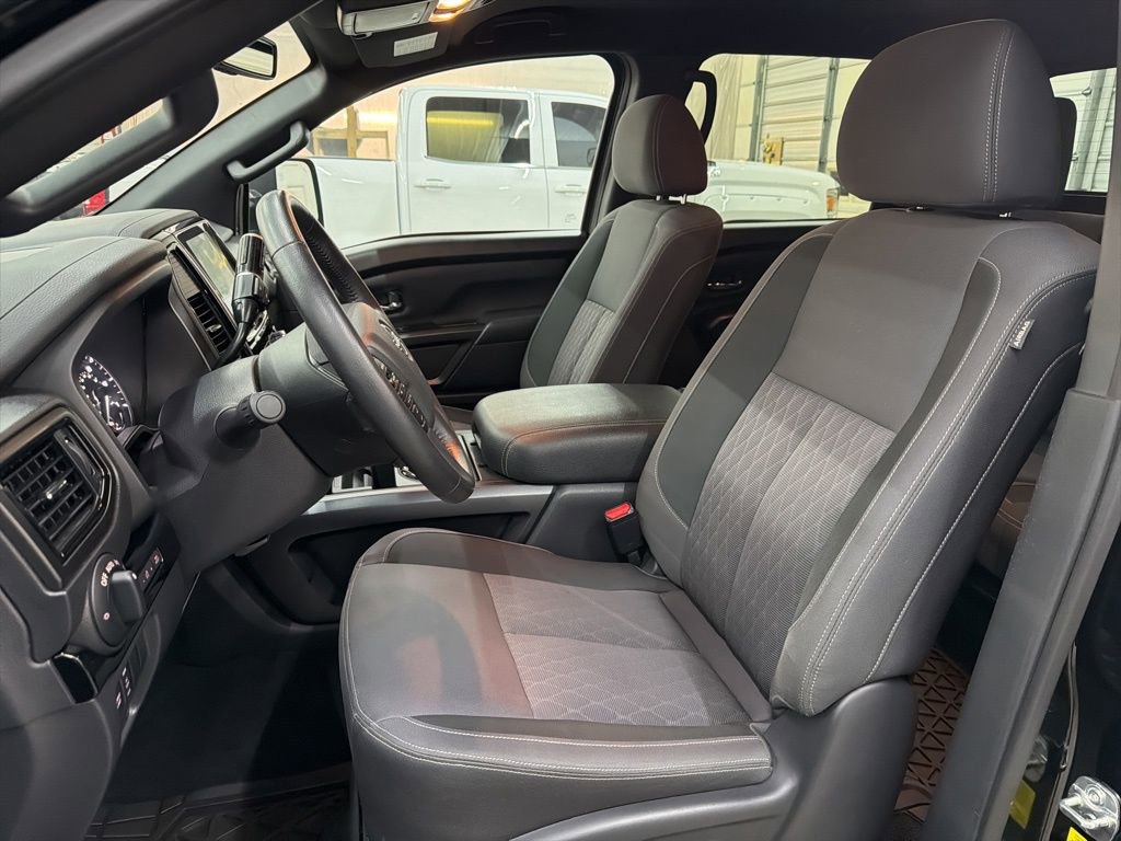 Used 2023 Nissan Titan SV w/ SV Convenience Package image 33