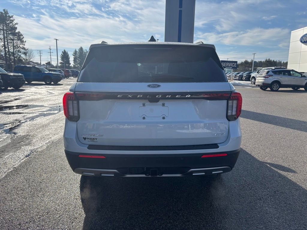 Used 2026 Ford Explorer Active w/ Active Comfort Package AWD/4WD image 4