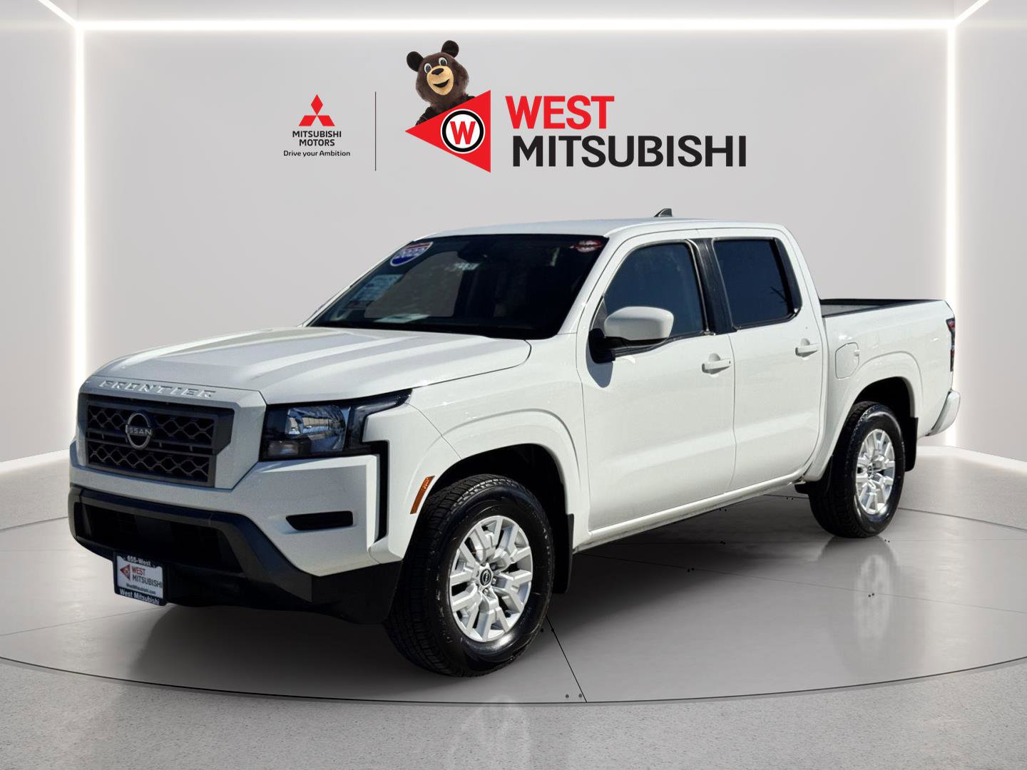 Used 2022 Nissan Frontier SV image 1