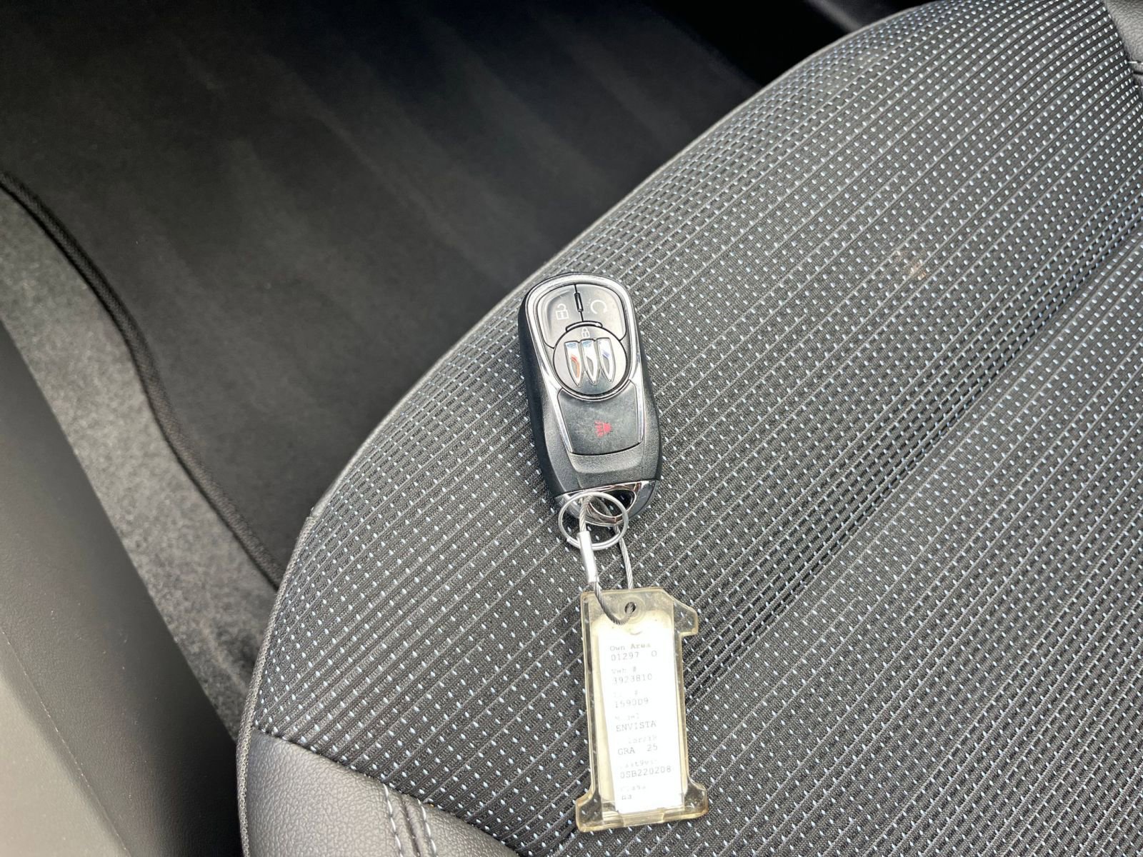 Used 2025 Buick Envista Preferred image 21