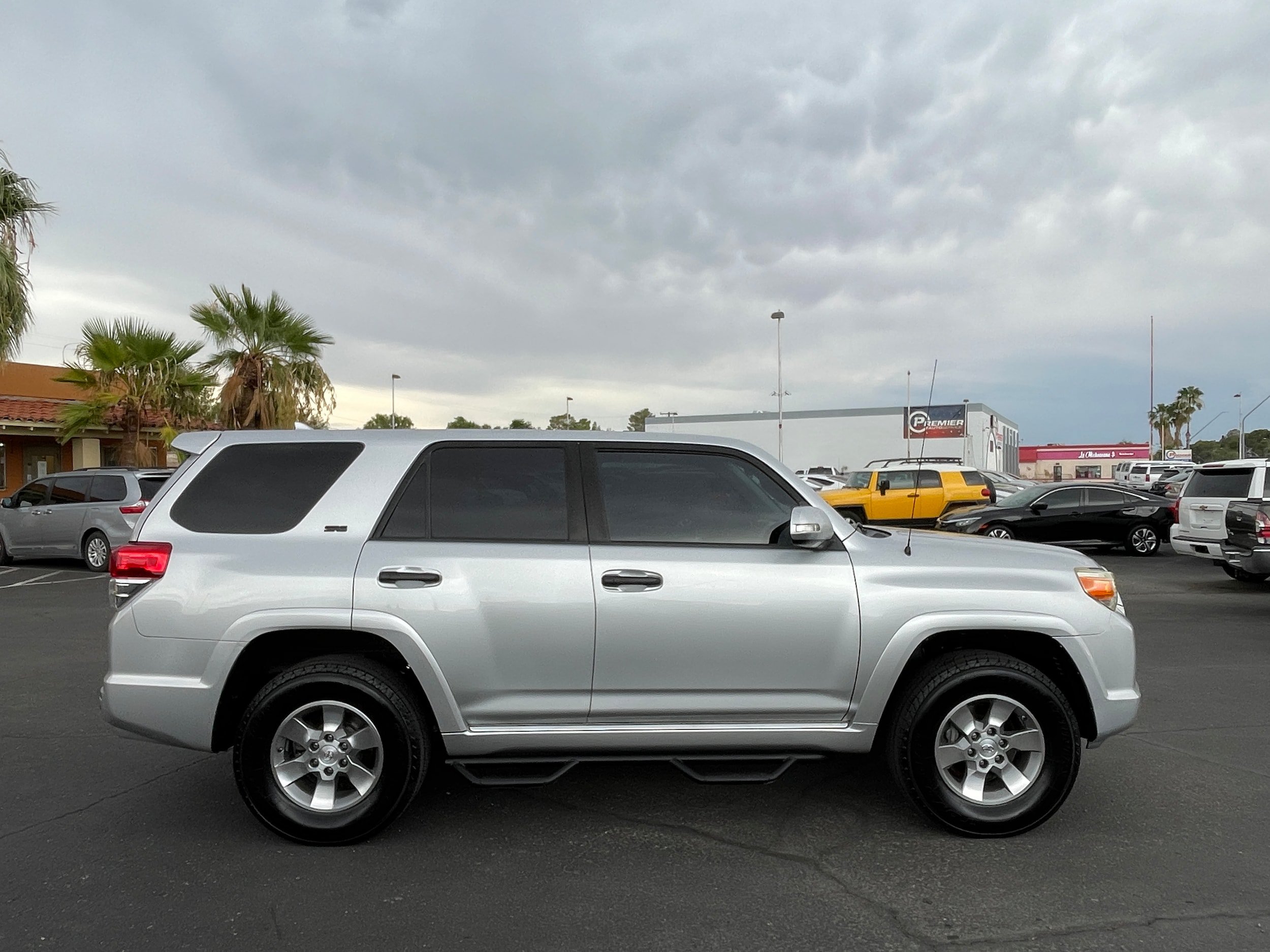 Used 2010 Toyota 4Runner SR5 w/ Convenience Pkg RWD image 6